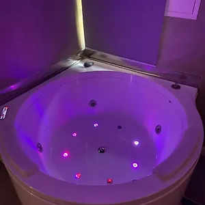 https://liguria-deluxe-guesthouse-via-venezia.hotelitalianriviera.com
